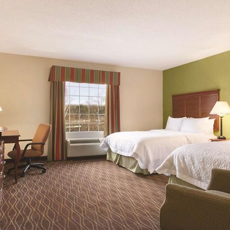 Hampton Inn & Suites Greenfield Ngoại thất bức ảnh