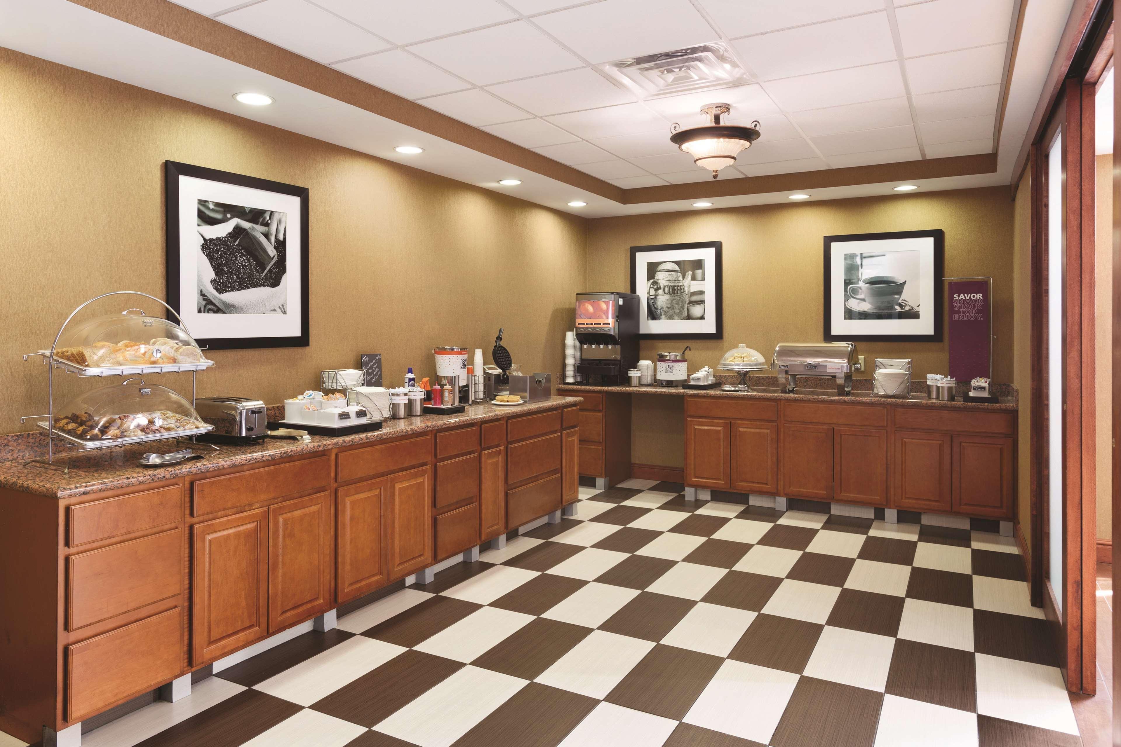 Hampton Inn & Suites Greenfield Ngoại thất bức ảnh