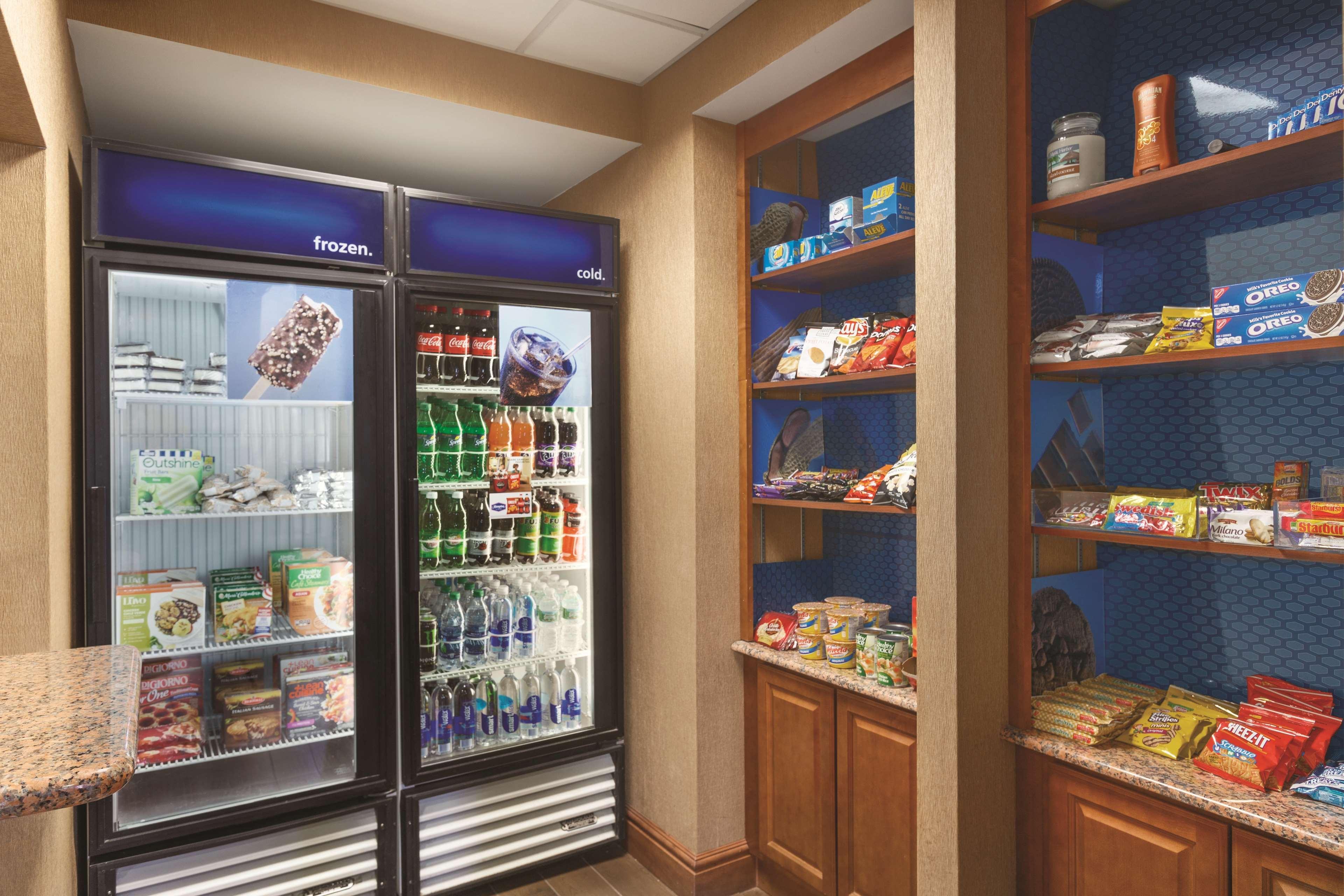 Hampton Inn & Suites Greenfield Ngoại thất bức ảnh