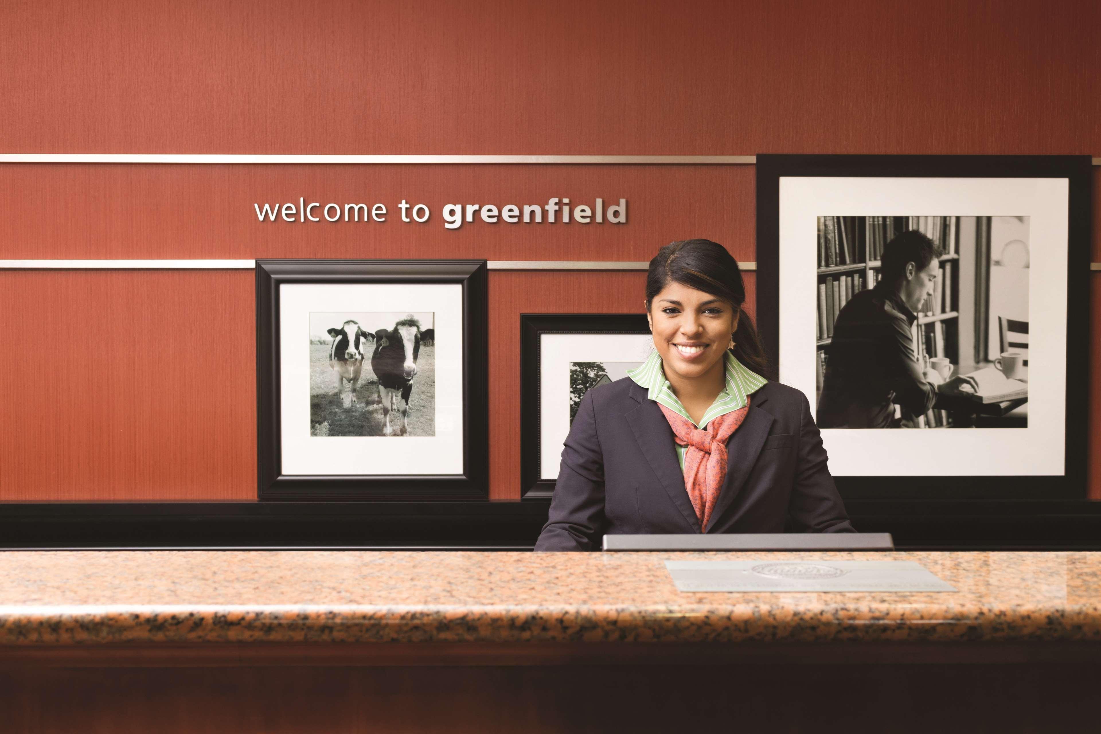 Hampton Inn & Suites Greenfield Ngoại thất bức ảnh