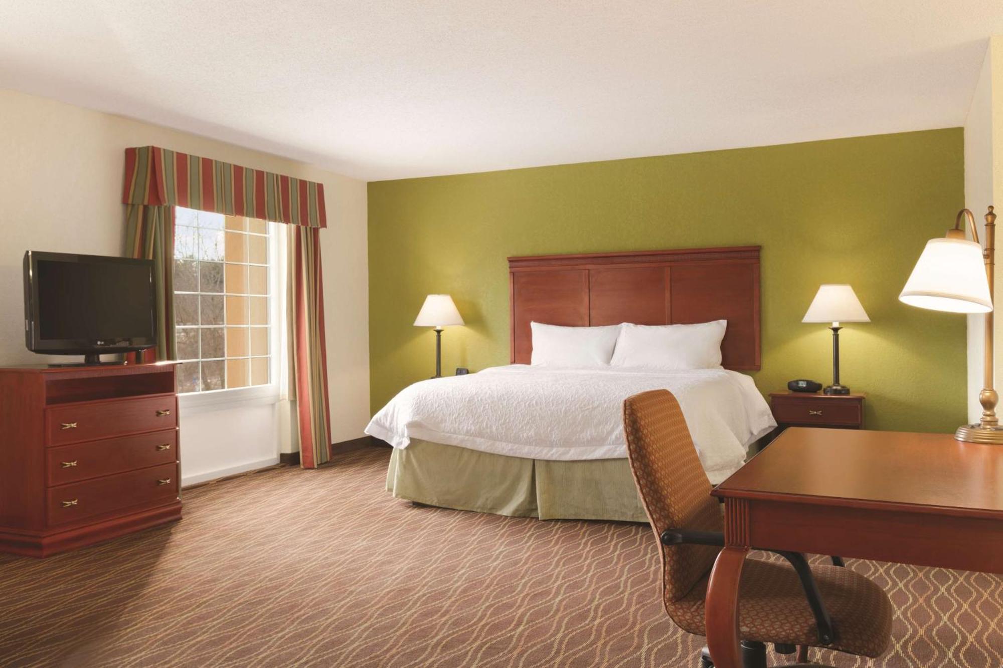 Hampton Inn & Suites Greenfield Ngoại thất bức ảnh