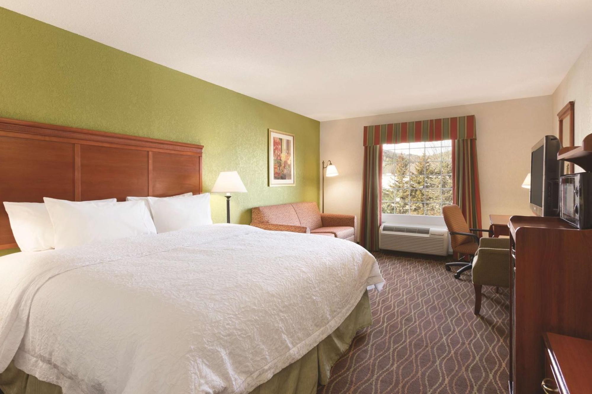 Hampton Inn & Suites Greenfield Ngoại thất bức ảnh