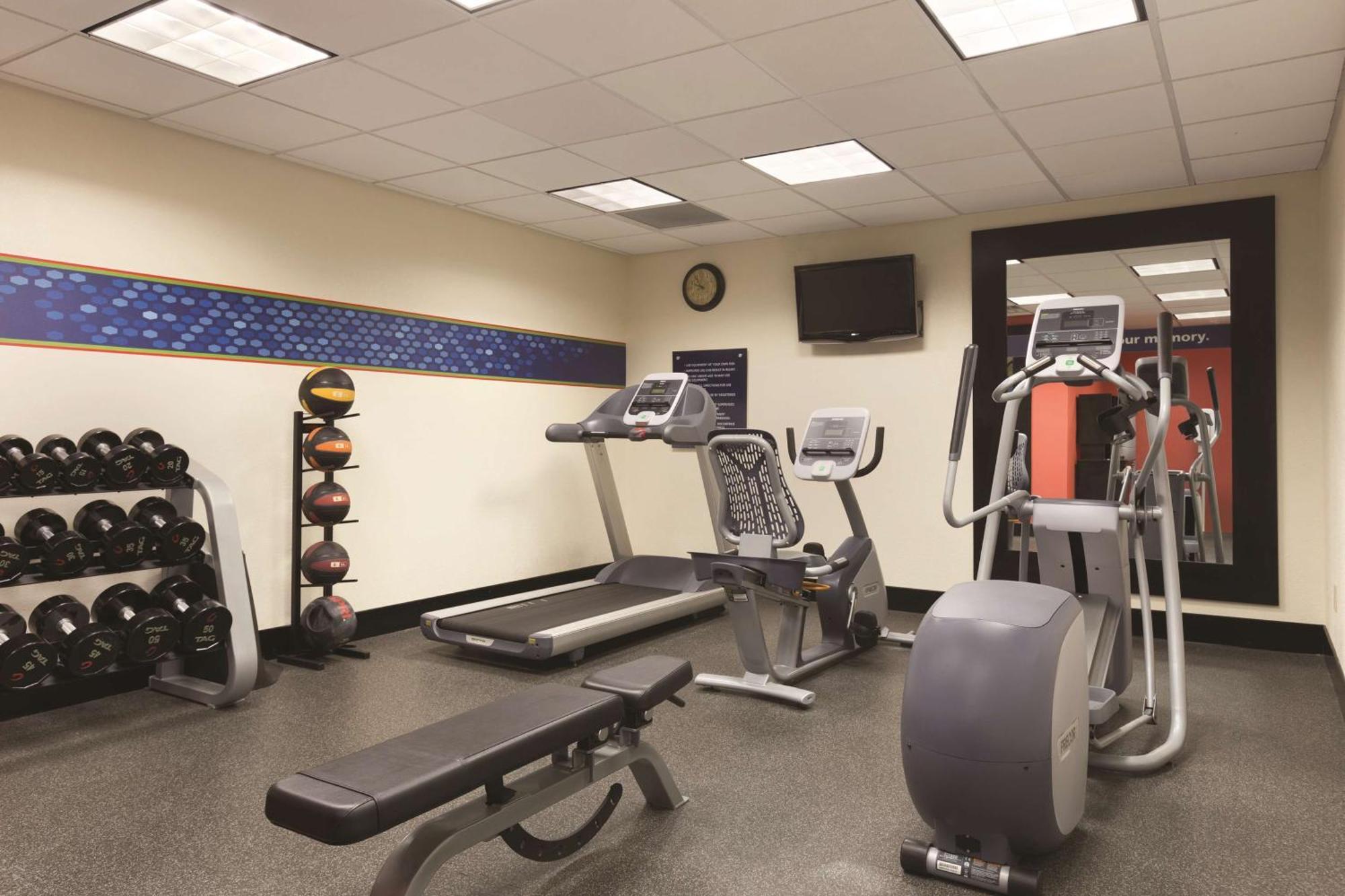 Hampton Inn & Suites Greenfield Ngoại thất bức ảnh