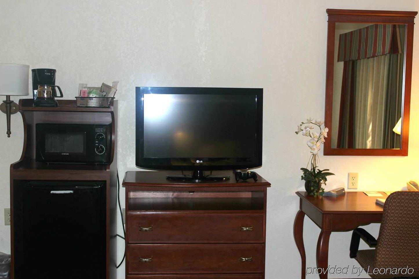 Hampton Inn & Suites Greenfield Ngoại thất bức ảnh